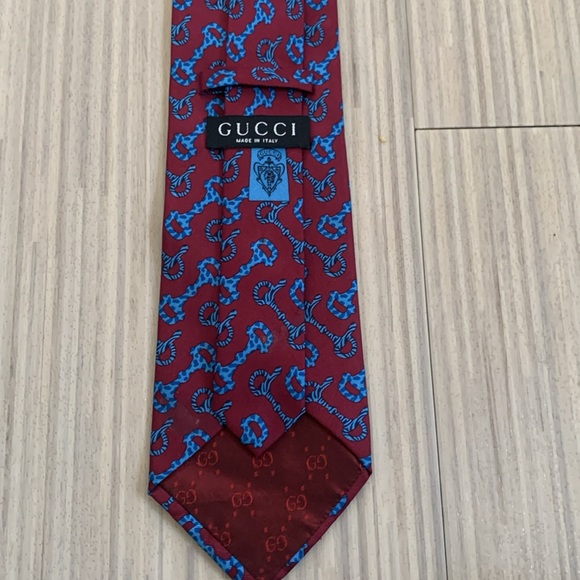 Authentic Gucci Silk Tie in Off Burgandy & Blue  EUC - Picture 4 of 7
